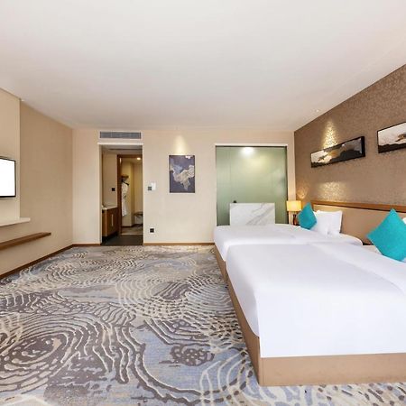 Qianhai Holiday Hotel Shenzhen Exterior foto